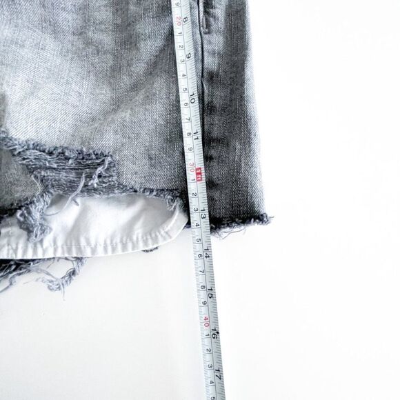 Old Navy // High Rise with secret slim pockets // Black acid wash // Size 12 - Picture 6 of 10